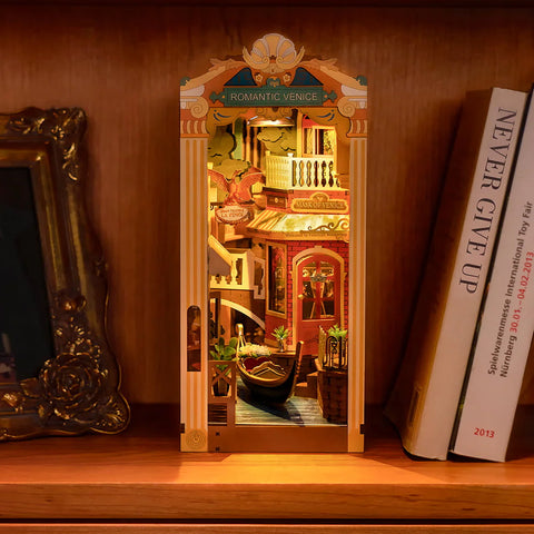 DIY Book Nook Kit - Romantic Venice